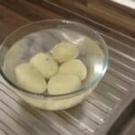 Comment conserver des pommes de terre épluchées pour une meilleure qualité et une longue durée de conservation