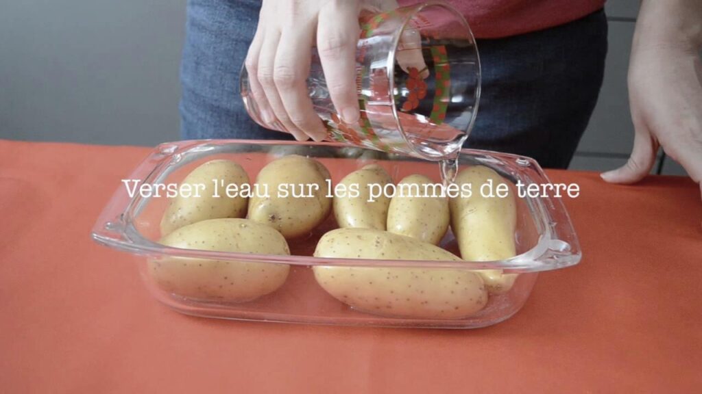 Comment cuire des pommes de terre parfaites au micro-ondes !